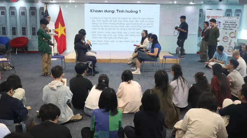 Bạn trẻ mở lớp “Học để chung sống”