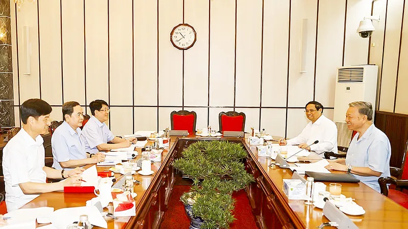 Tổng Bí thư, Chủ tịch nước Tô Lâm chủ trì cuộc họp lãnh đạo chủ chốt, ngày 6-8. Ảnh: TTXVN