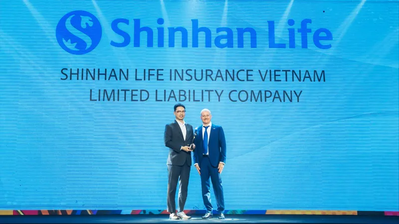 Shinhan Life Việt Nam đạt giải thưởng kép tại HR ASIA AWARDS 2024