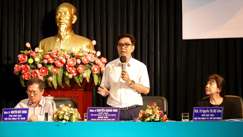 Các đại biểu tham dự Hội thảo khoa học "Âm nhạc Thiếu nhi ở TPHCM". Ảnh: THÚY BÌNH