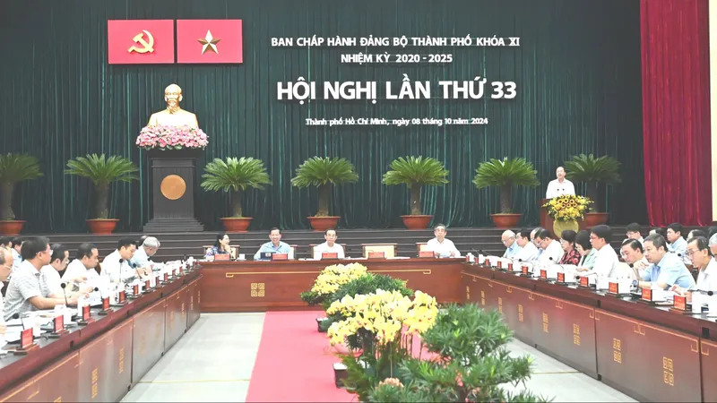 Bàn giải pháp hoàn thành các chỉ tiêu Nghị quyết Đại hội XI của Đảng bộ TPHCM