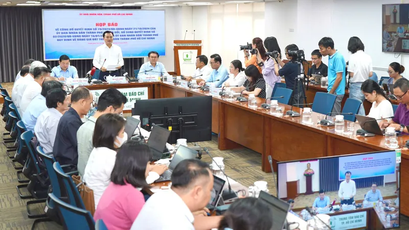 TPHCM họp báo công bố bảng giá đất mới