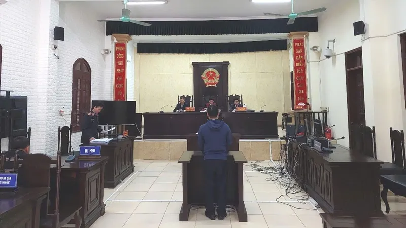 Chủ kênh Youtube bị phạt 18 tháng tù vì tội cưỡng đoạt tài sản