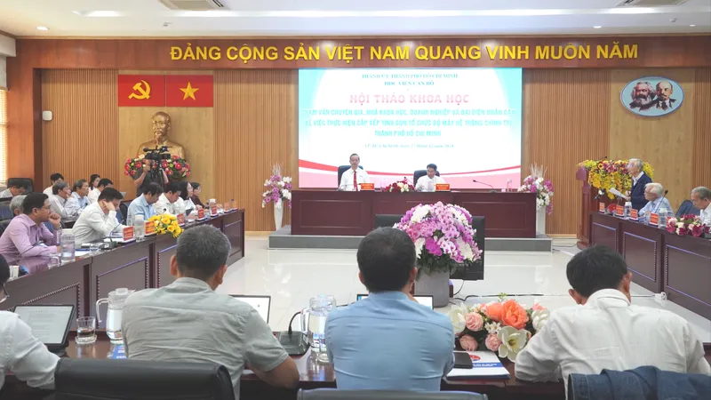 Tinh gọn bộ máy tại TPHCM cần tính toán đến đặc thù siêu đô thị