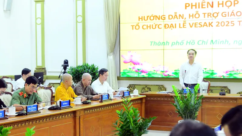 Tổ công tác liên ngành Đại lễ Vesak 2025 tổ chức phiên họp thứ nhất về hướng dẫn, hỗ trợ Giáo hội Phật giáo Việt Nam (GHPGVN) tổ chức Đại lễ Vesak 2025 tại TPHCM. Ảnh: QUANG TRÒN