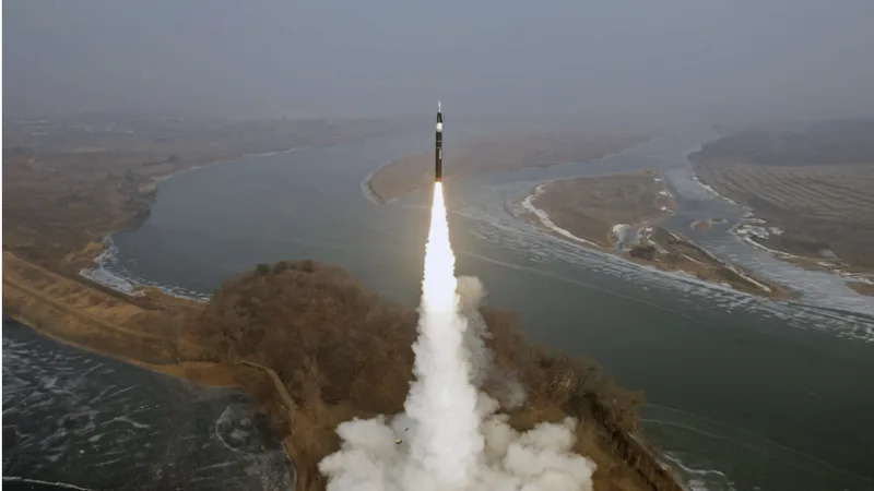 Một vụ phóng tên lửa của Triều Tiên. Ảnh: KCNA/Kyodo