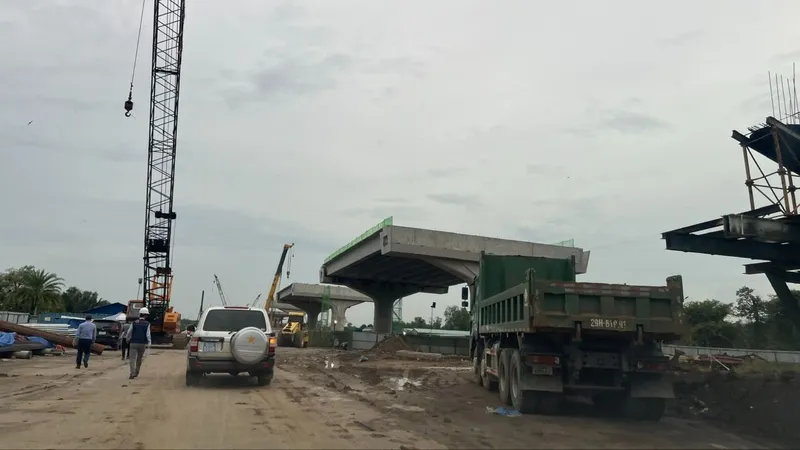 Khẩn trương hoàn thành các dự án giao thông kết nối sân bay quốc tế Long Thành