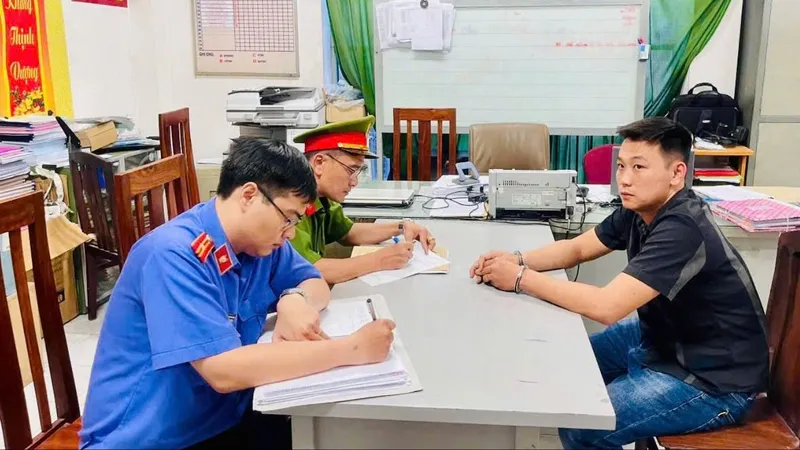 Đề nghị truy tố tài xế ô tô đánh người giữa trung tâm TPHCM