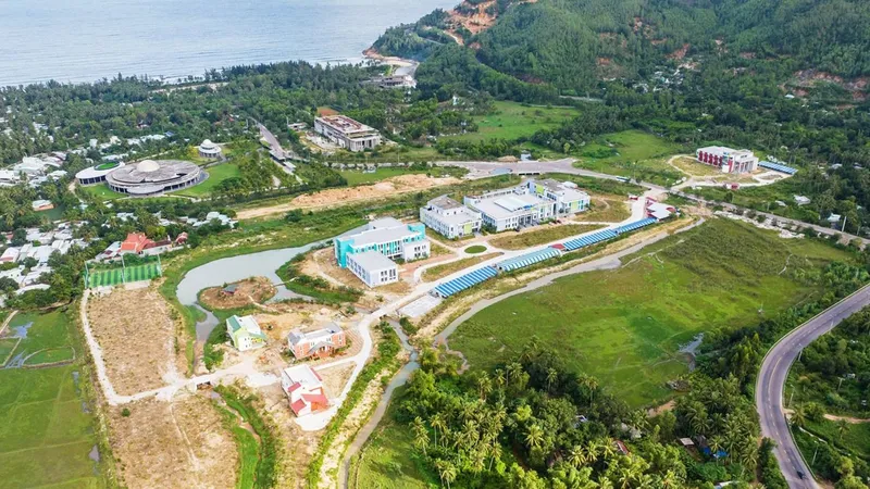 Khu đô thị khoa học và giáo dục Quy Hòa đang là nơi đào tạo và đón hàng ngàn nhà khoa học trong nước và quốc tế mỗi năm. Ảnh: DŨNG NHÂN