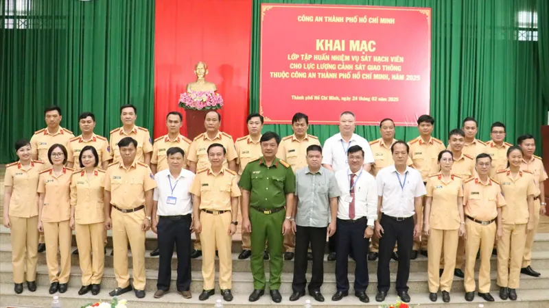 Công an TPHCM tập huấn sát hạch, cấp giấy phép lái xe