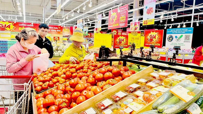 Hệ thống bán lẻ tại TPHCM: Nỗ lực bình ổn giá, khuyến mãi