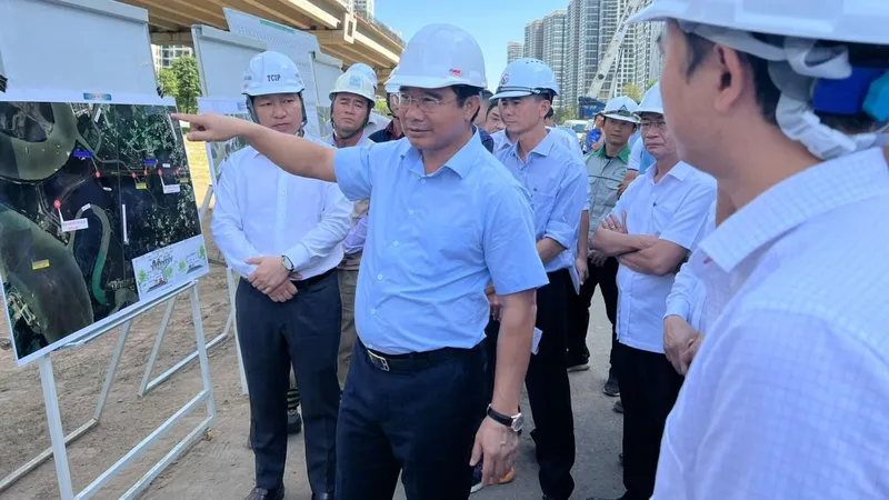 Chủ tịch UBND TPHCM yêu cầu bàn giao mặt bằng các công trình trọng điểm trong tháng 3