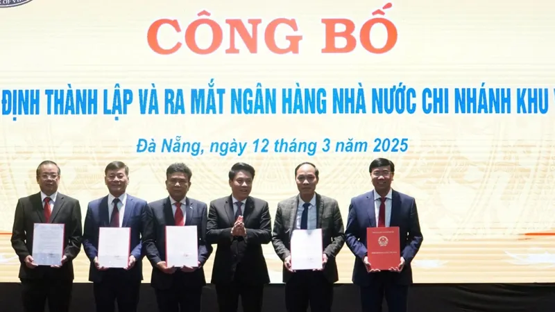 Ra mắt ban Giám đốc, lãnh đạo các phòng ban Ngân hàng Nhà nước khu vực 9