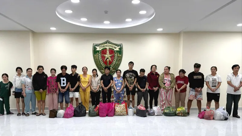 TPHCM triệt phá đường dây sản xuất dầu gió giả quy mô lớn