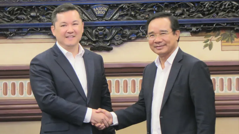 TPHCM mong muốn thúc đẩy hợp tác với Trung tâm Tài chính quốc tế Astana