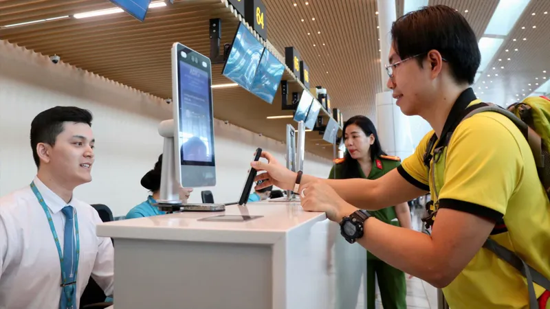 TPHCM thí điểm check-in sinh trắc học, không xuất trình giấy tờ tại nhà ga T3