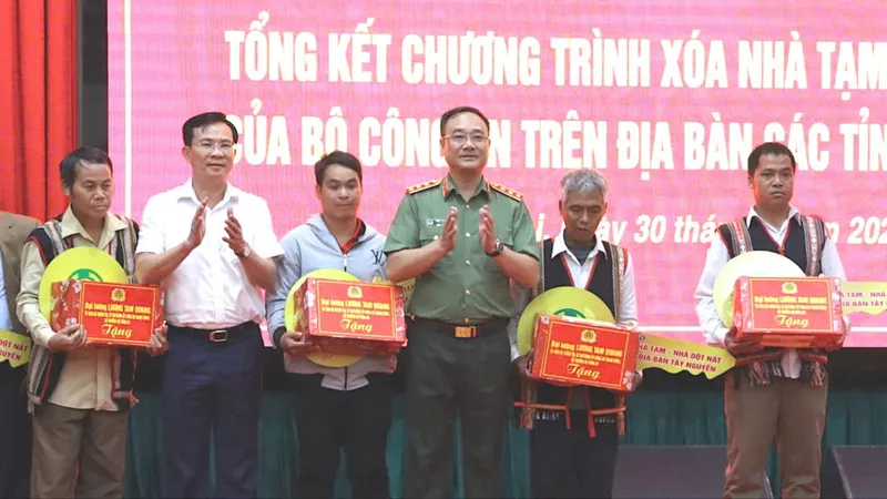 Bộ Công an hỗ trợ 3 tỉnh Gia Lai, Quảng Ngãi, Lâm Đồng xây dựng, sửa chữa 6.370 căn nhà cho hộ nghèo, cận nghèo 