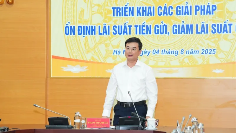 Tiếp tục hạ lãi suất cho vay để hỗ trợ tăng trưởng kinh tế