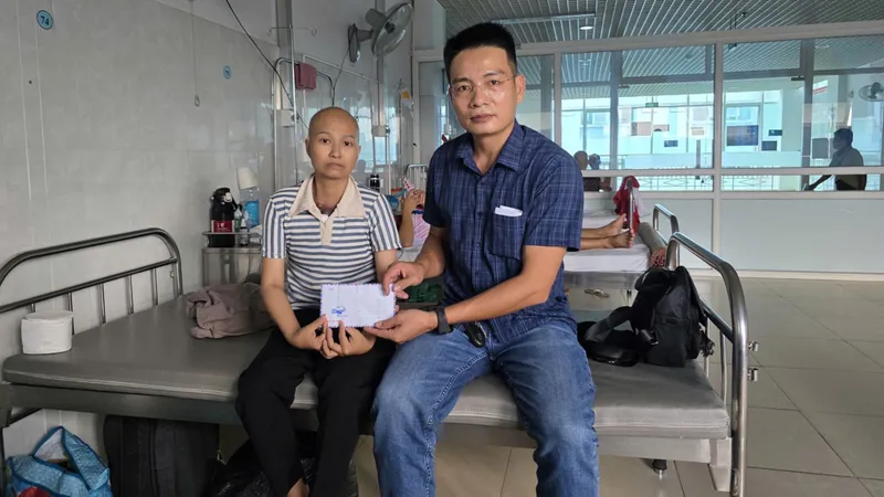 Hỗ trợ 15 triệu đồng cho người mẹ mắc bệnh ung thư