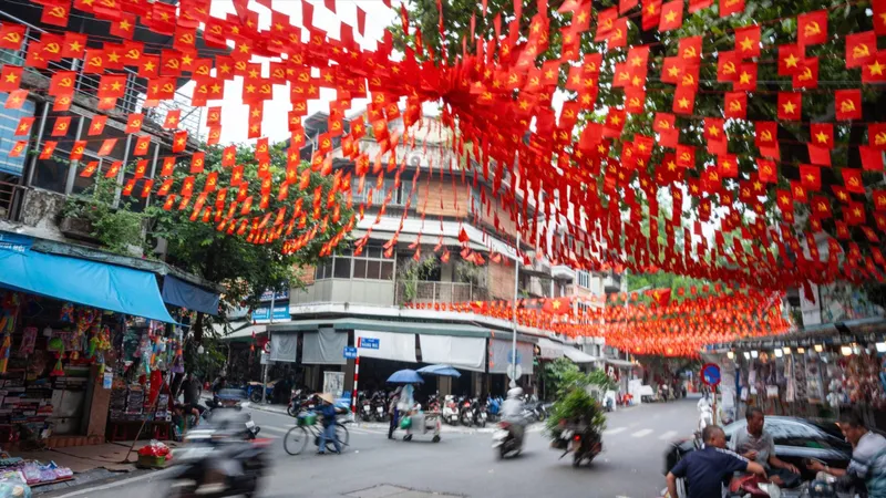 Hà Nội phát động treo cờ Tổ quốc chào mừng 80 năm Cách mạng Tháng Tám và Quốc khánh 2-9