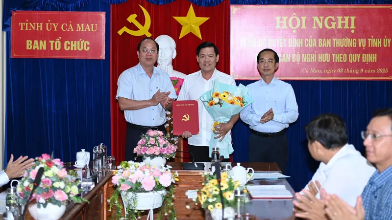Phó Trưởng Ban Thường trực Ban Tổ chức Tỉnh ủy Cà Mau nghỉ hưu trước tuổi
