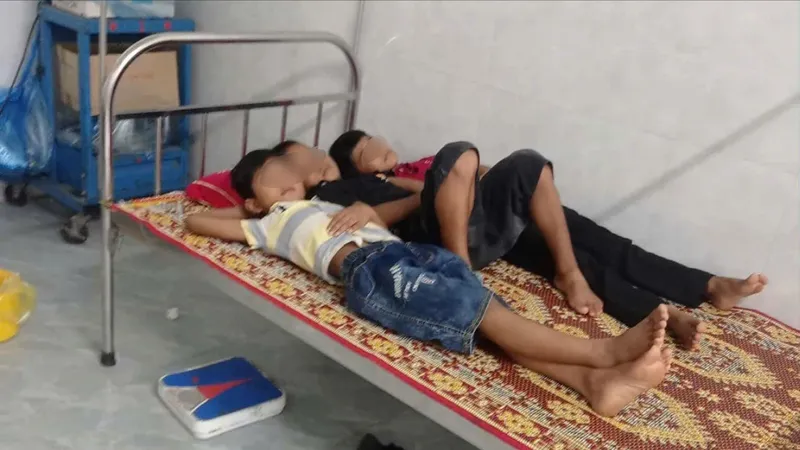 Quảng Trị: 40 học sinh nhập viện với triệu chứng ngộ độc thực phẩm 