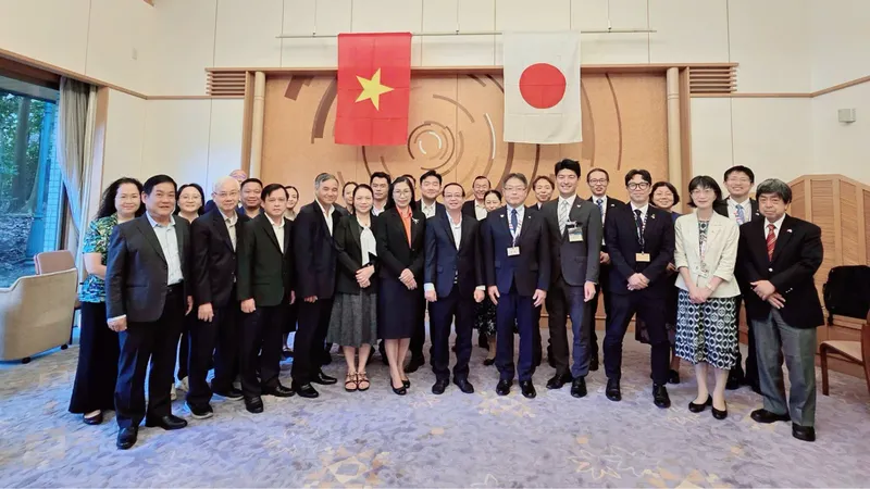 Đoàn công tác UBND TPHCM thăm và làm việc với chính quyền tỉnh Shiga