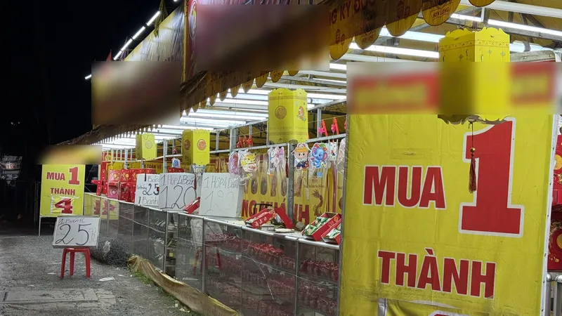 Bán bánh trung thu: Nơi chen chúc, nơi đìu hiu 