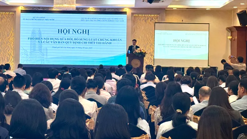 Rút ngắn thời gian đưa cổ phiếu lên sàn sau IPO còn 30 ngày