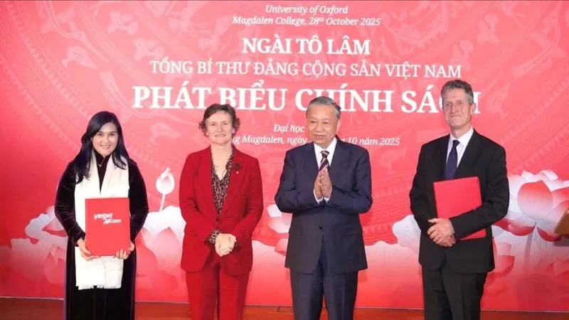 Tổng Bí thư Tô Lâm chứng kiến Đại học Oxford và Vietjet công bố kết quả công trình nghiên cứu Net Zero Carbon