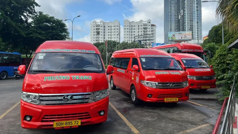 TPHCM ngưng hoạt động xe đưa đón cán bộ, thay bằng hai tuyến buýt mới 171 và 172