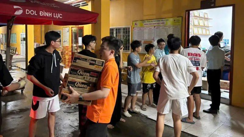 TPHCM: Giáo viên, học sinh hướng về đồng bào vùng lũ