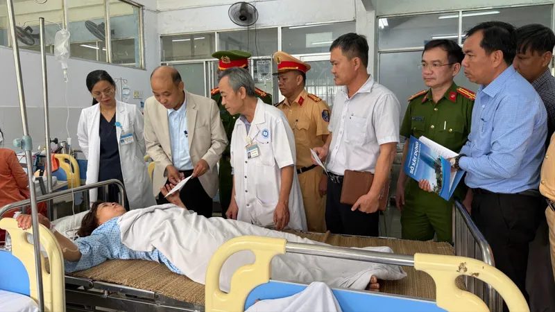 Vụ tai nạn trên cao tốc Đà Nẵng – Quảng Ngãi: Toàn bộ người trên xe khách là người thân trong gia đình