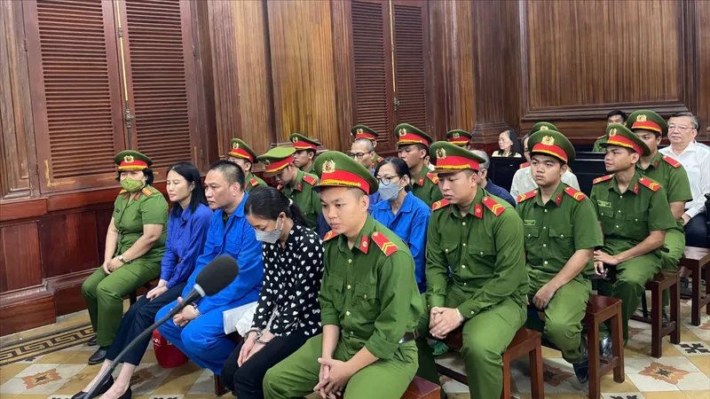 Cựu Giám đốc Sở GD-ĐT TPHCM Lê Hồng Sơn bị cáo buộc gây thiệt hại 142 tỷ đồng