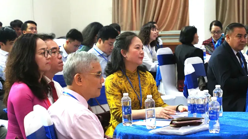 Gỡ "điểm nghẽn" về nhân lực và hạ tầng công nghệ đối với chuyển đổi số giáo dục