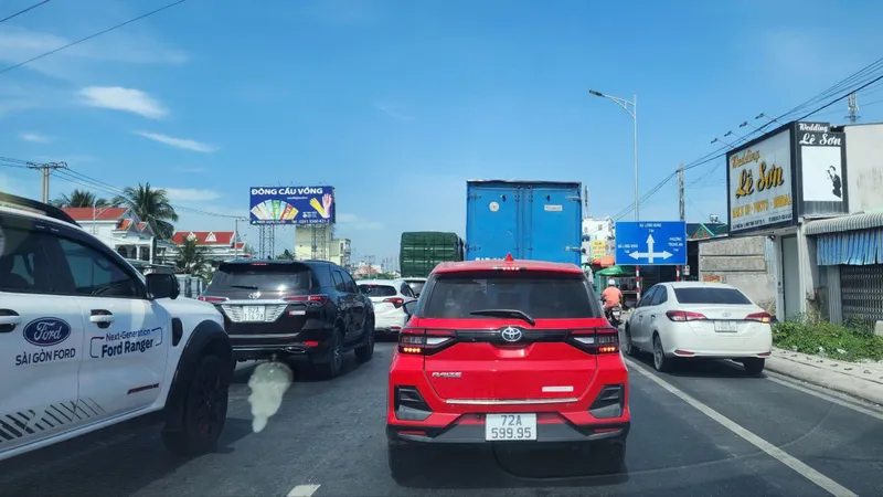  Chiều tối 4-1, nhiều tuyến đường cửa ngõ miền Tây bị ùn ứ