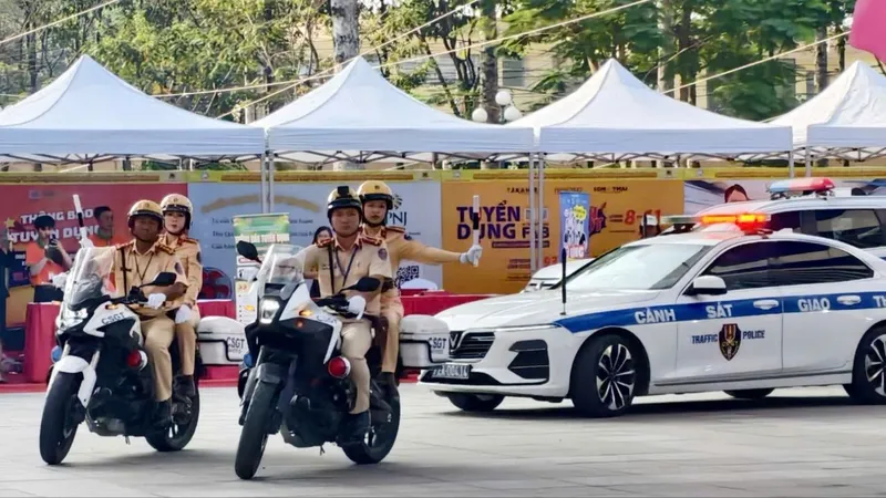 TPHCM ra quân phòng chống tội phạm