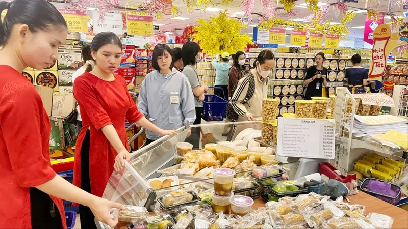 Mua sắm tết tăng nhiệt