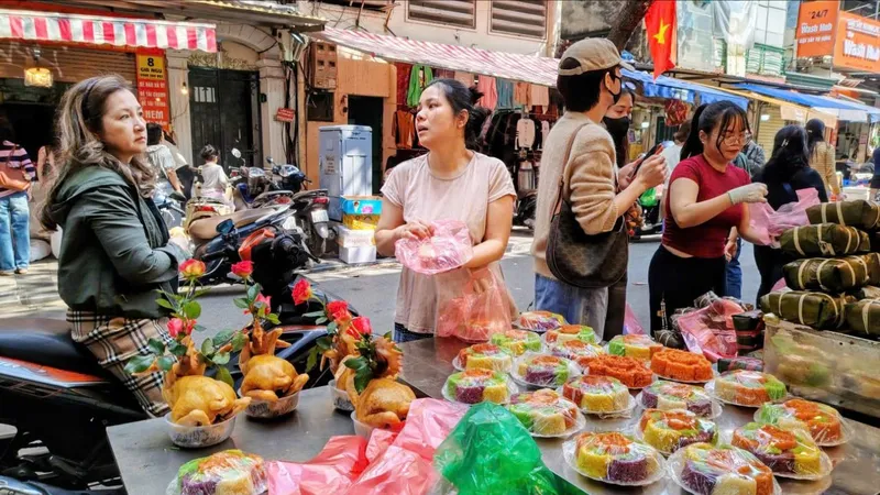 Ngày 29 tháng Chạp ở Thủ đô: Gà lễ cả triệu đồng/con vẫn "cháy hàng"