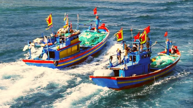 Vượt khó ra khơi, ngư dân trúng “lộc”