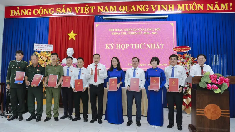 Tăng cường giám sát, kịp thời giải quyết các vấn đề dân sinh