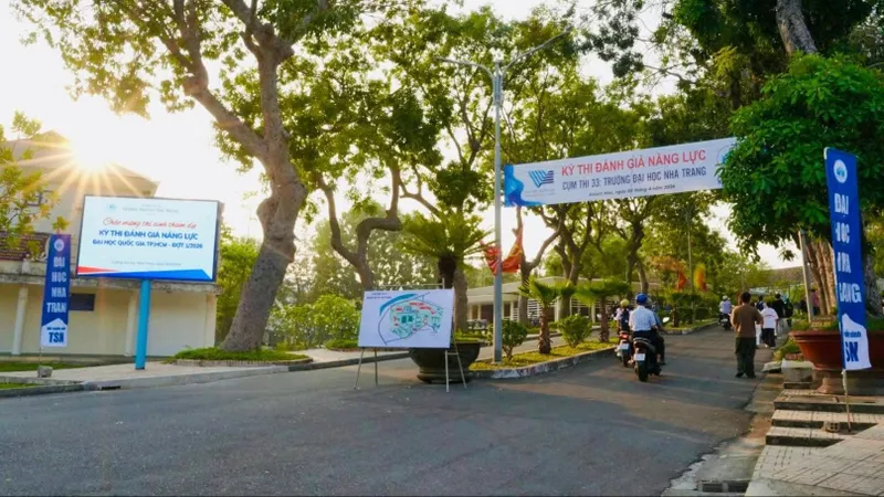 Khánh Hòa: 2 học sinh "vượt rào" về tuổi vì muốn thử thách đánh giá năng lực