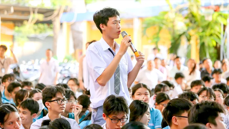Đăng ký thi tốt nghiệp THPT tại TPHCM: Vật lý, Tiếng Anh áp đảo các môn tự chọn