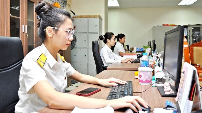 Cục Thuế thông tin về đề xuất nợ thuế từ 1 triệu đồng sẽ bị tạm hoãn xuất cảnh