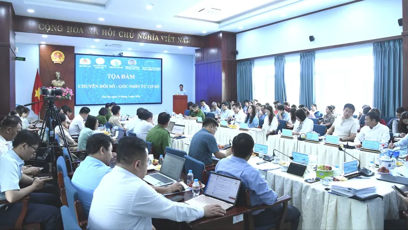 Xã Nhà Bè bàn giải pháp đưa công nghệ đến gần hơn với đời sống người dân