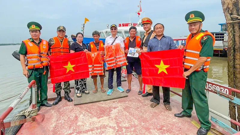 Tiếp sức người dân nơi hành lang cửa khẩu cảng