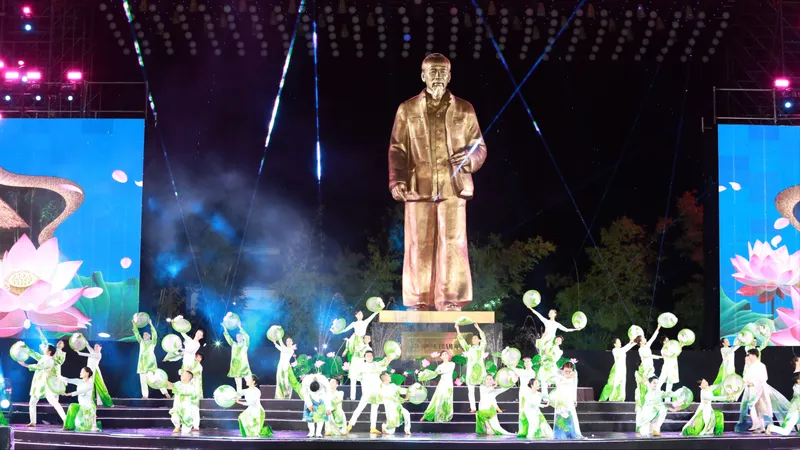 Tiết mục biểu diễn tại Lễ hội Làng Sen năm 2026