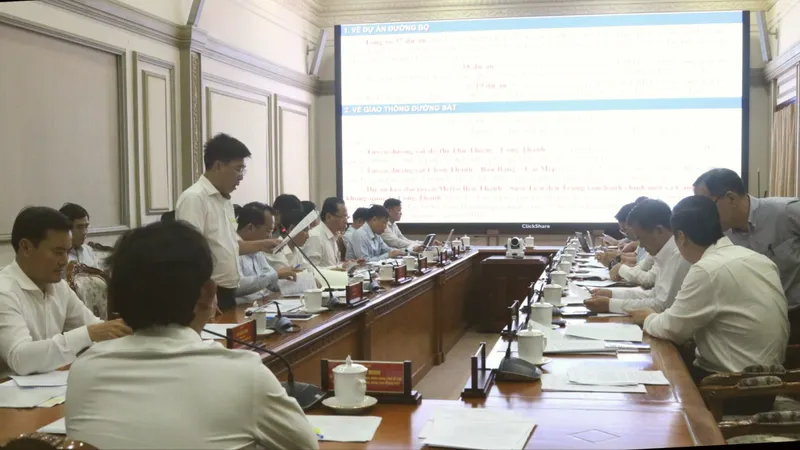 Thường trực HĐND TPHCM họp về tiến độ các dự án giao thông trọng điểm kết nối liên vùng 