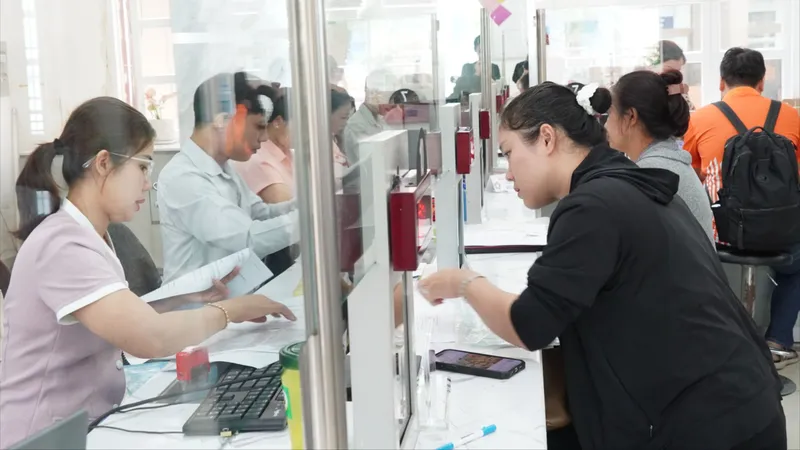 Thành ủy TPHCM phân cấp, ủy quyền tuyển dụng, sử dụng cán bộ