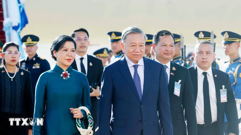 Lễ đón Tổng Bí thư, Chủ tịch nước Tô Lâm và Phu nhân tại sân bay quân sự 2, Khu vực sân bay quốc tế Don Mueang. Ảnh: TTXVN